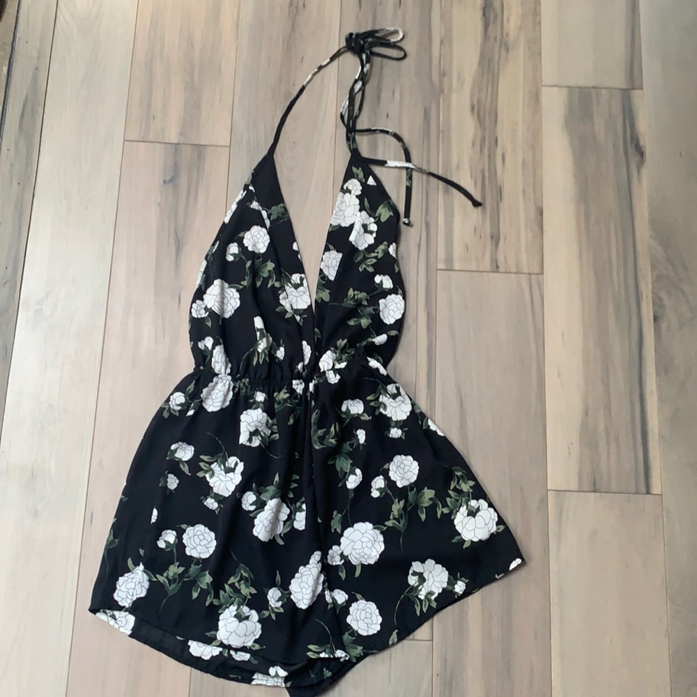 Backless romper size S.